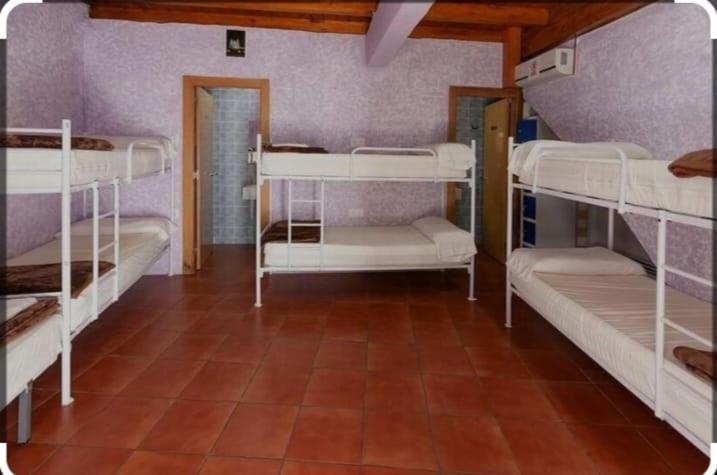 וילה פרנקה דל ביירסו Albergue El Castillo מראה חיצוני תמונה
